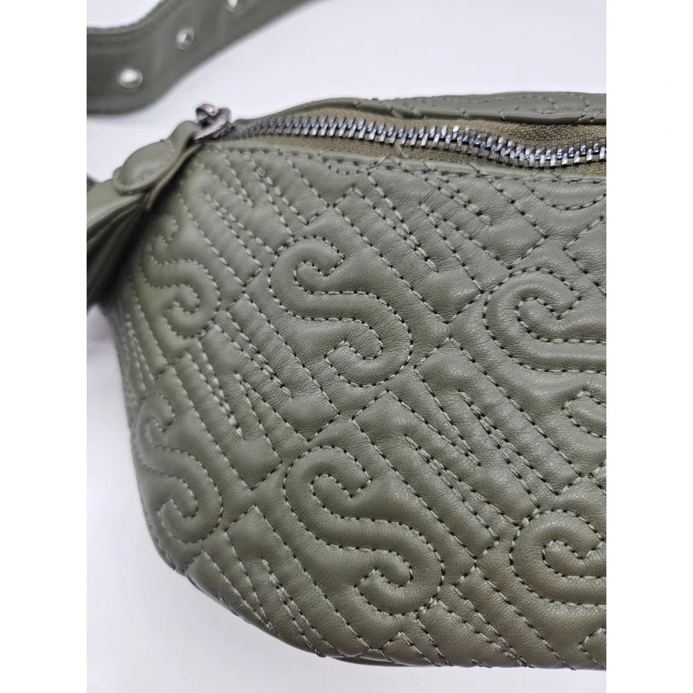 Steve Madden Quilted Belt Bag Olive Green Fanny Pack Crossbody Adjustable‎ Strap